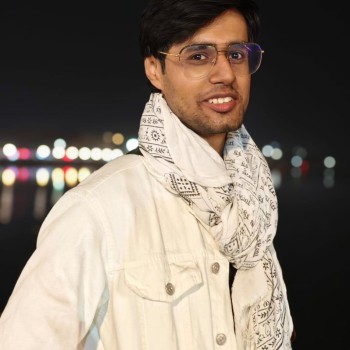 Yash J P Lakhnani